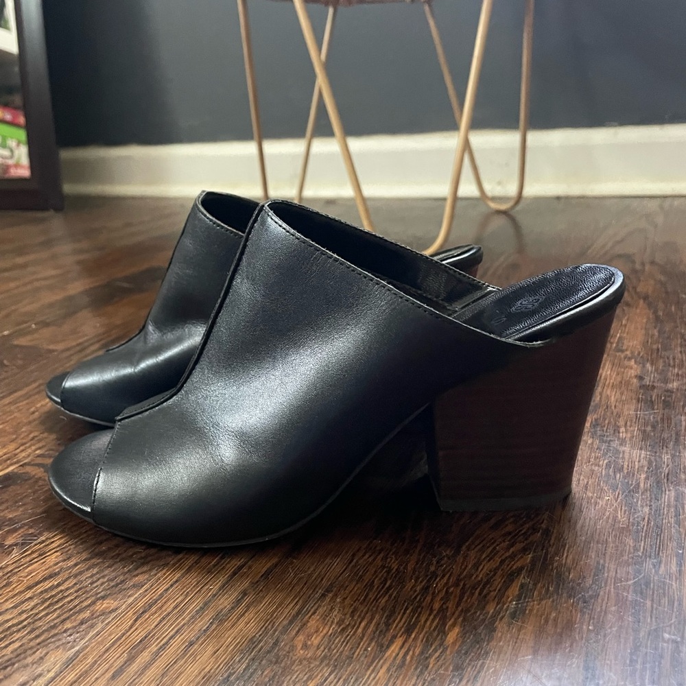 Studio Isola black leather peep toe mules